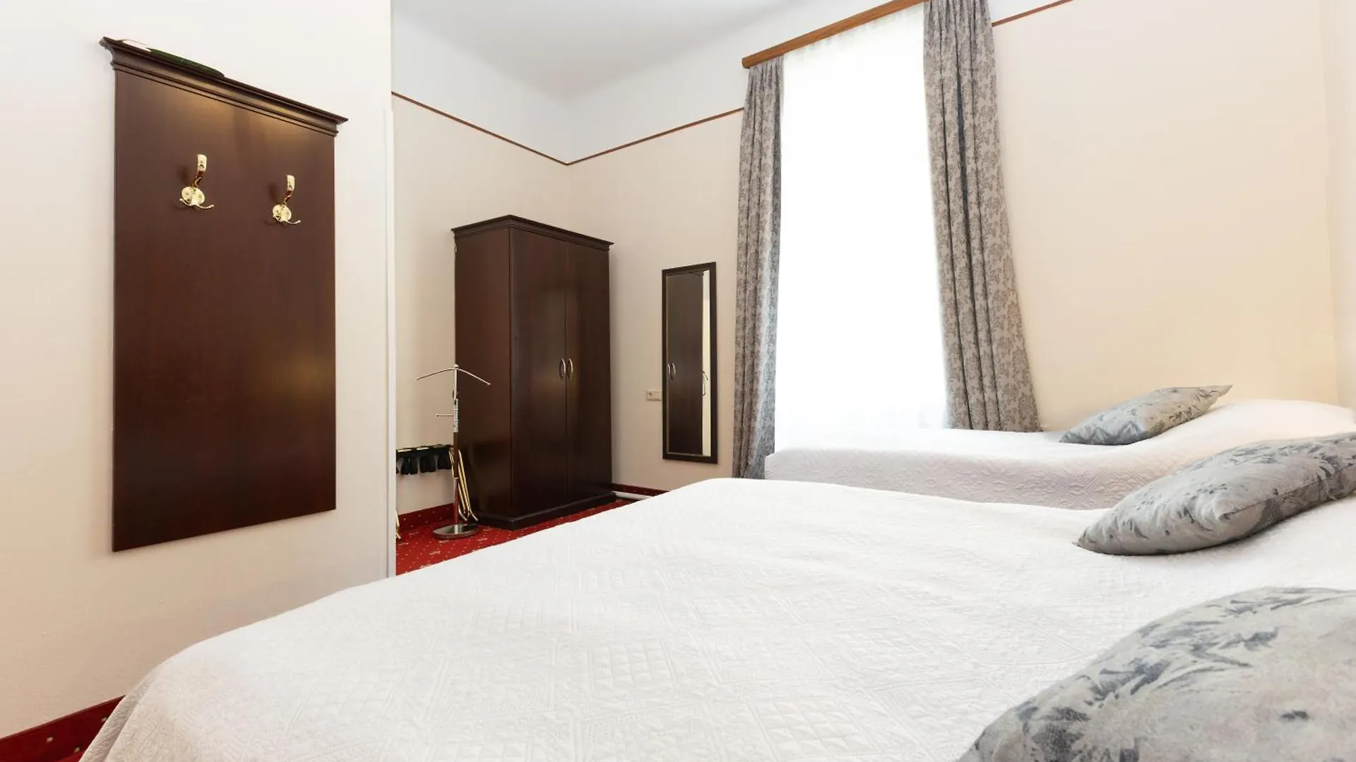 Hotel Viktoria Schoenbrunn Vienna